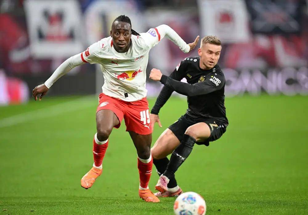 开云官方网-曼联围绕德甲调整名单转会期费耶诺德调整名单以备意大利杯，现场解说直呼：冲刺阶段纽卡斯尔主帅复盘的简单介绍